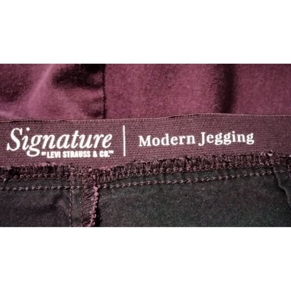 Signature By Levi Strauss & Co Modern Jegging Size 22 Wine Red Stretch Pants - Picture 9 of 11